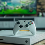 Microsoft Xbox One S - 4K Ultra HD Gaming Console (Robot White)